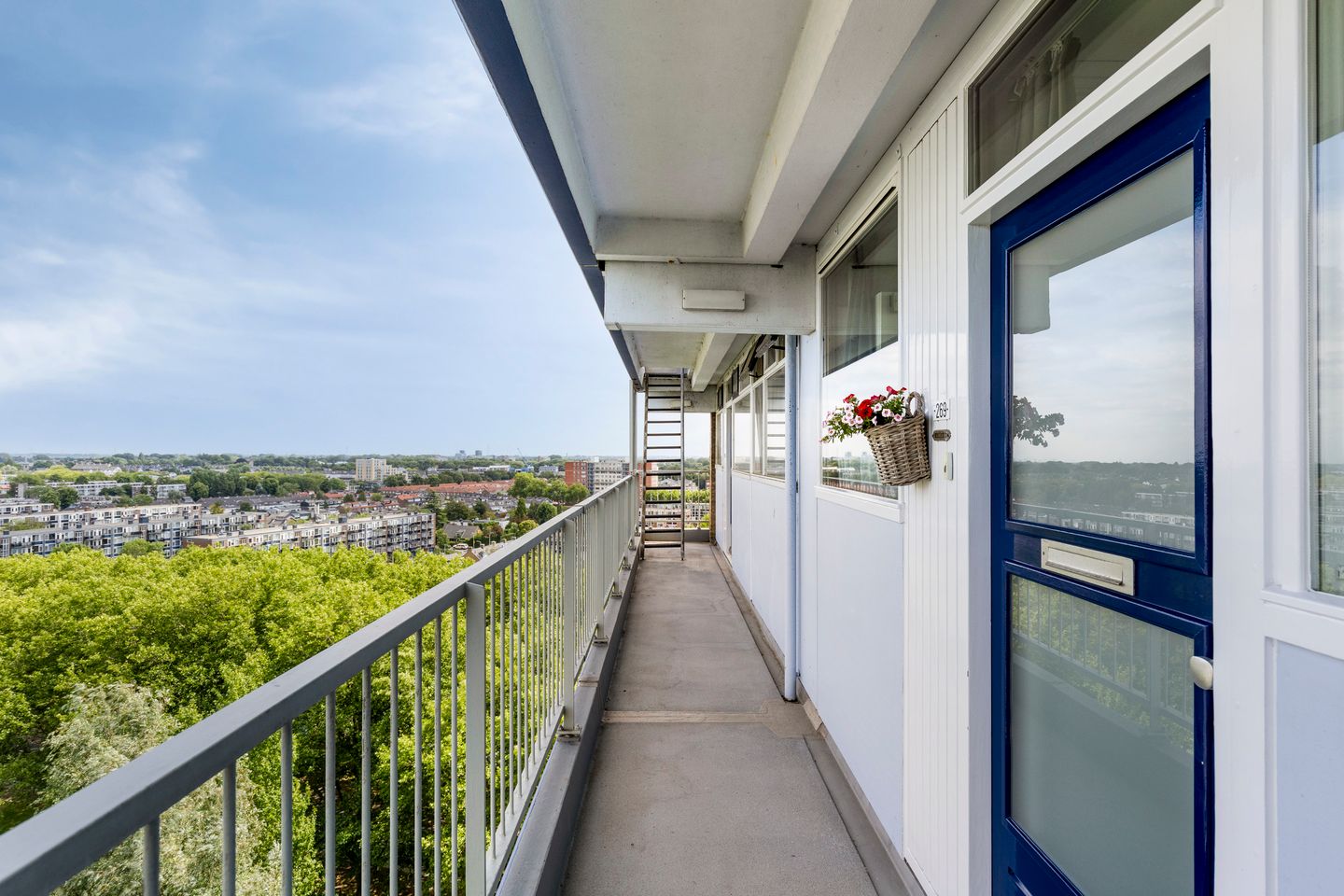 Photo 4 of Frederik van Eedenplaats 269