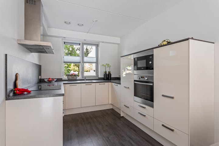 Foto 3 van Klompenmaker 58