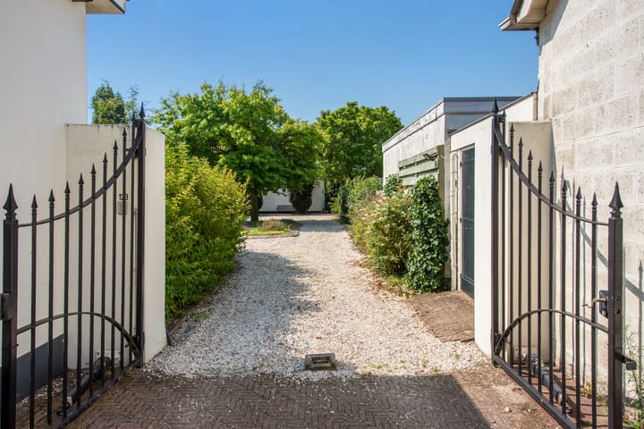 Photo 4 of Westvlietweg 129