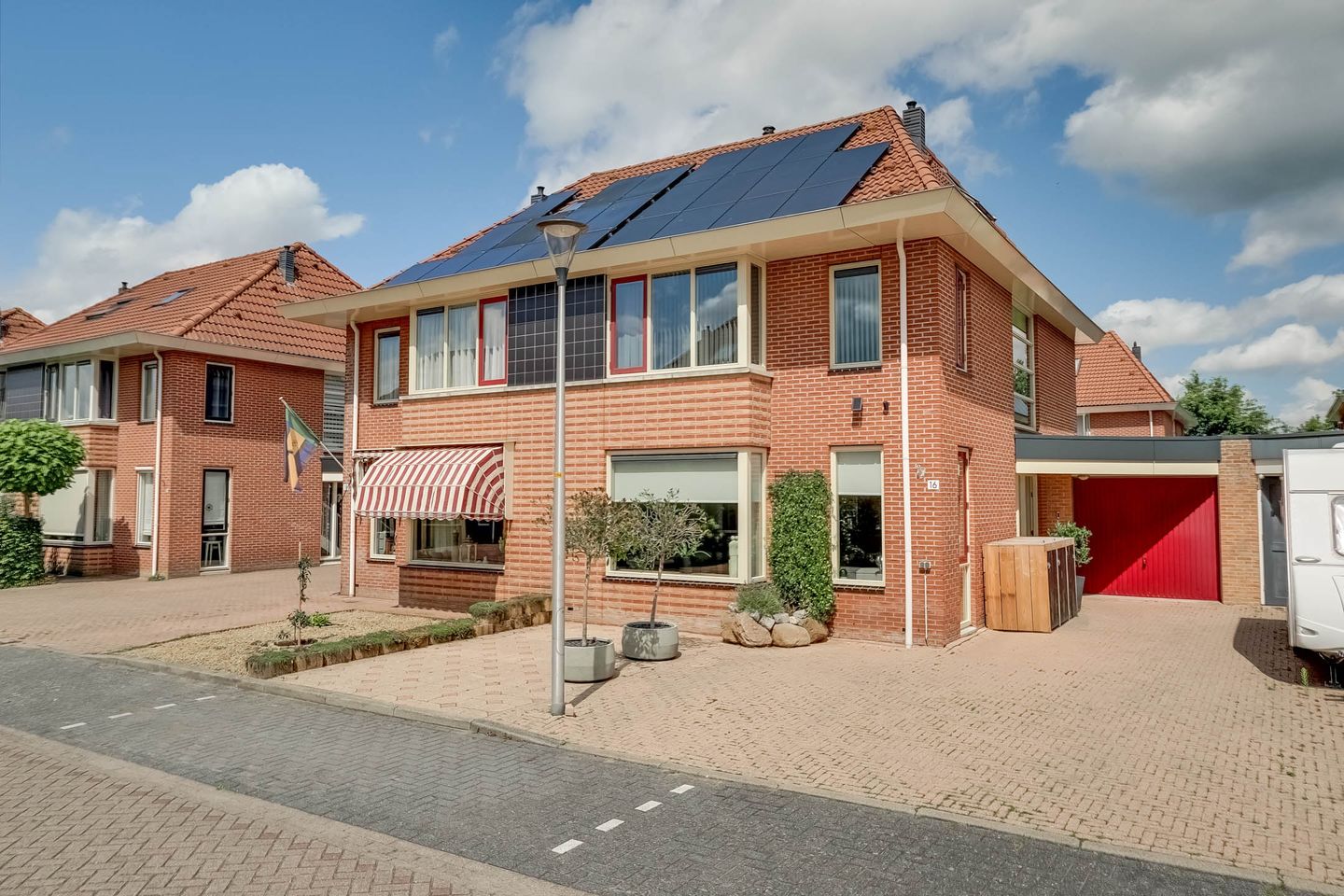 Foto 1 van Roerdomp 16