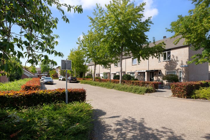 Photo 6 of Constantijnstraat 8