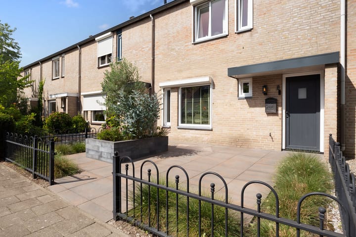 Photo 8 of Constantijnstraat 8