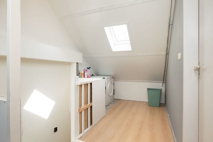 Photo 32 of Constantijnstraat 8