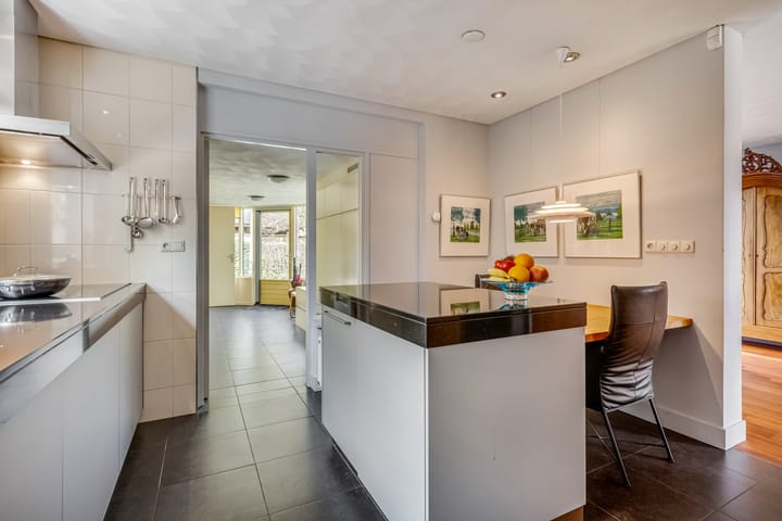 Photo 16 of Willem Barentszstraat 11