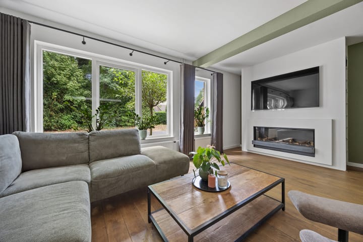 Photo 2 of Mgr.Bekkersstraat 4