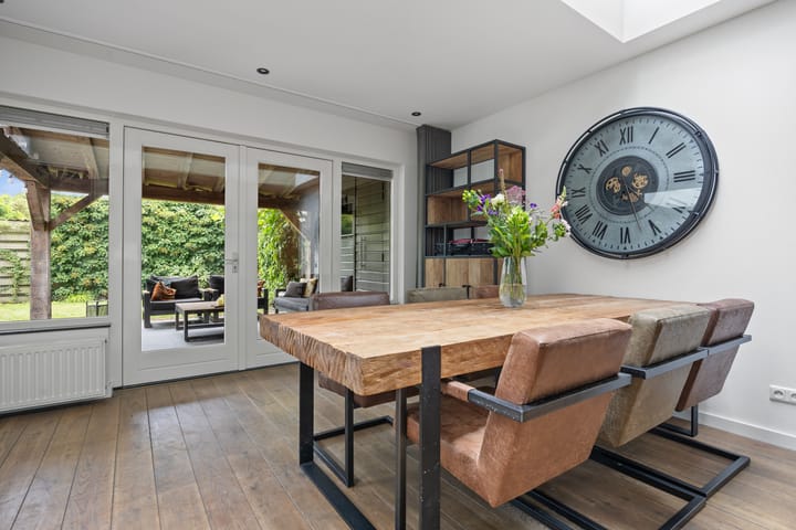 Photo 11 of Mgr.Bekkersstraat 4