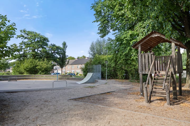 Photo 40 of Mgr.Bekkersstraat 4