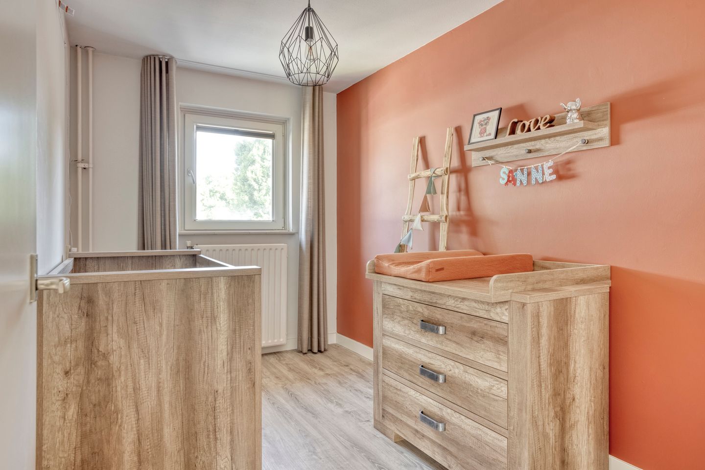 Photo 20 of Leliestraat 29