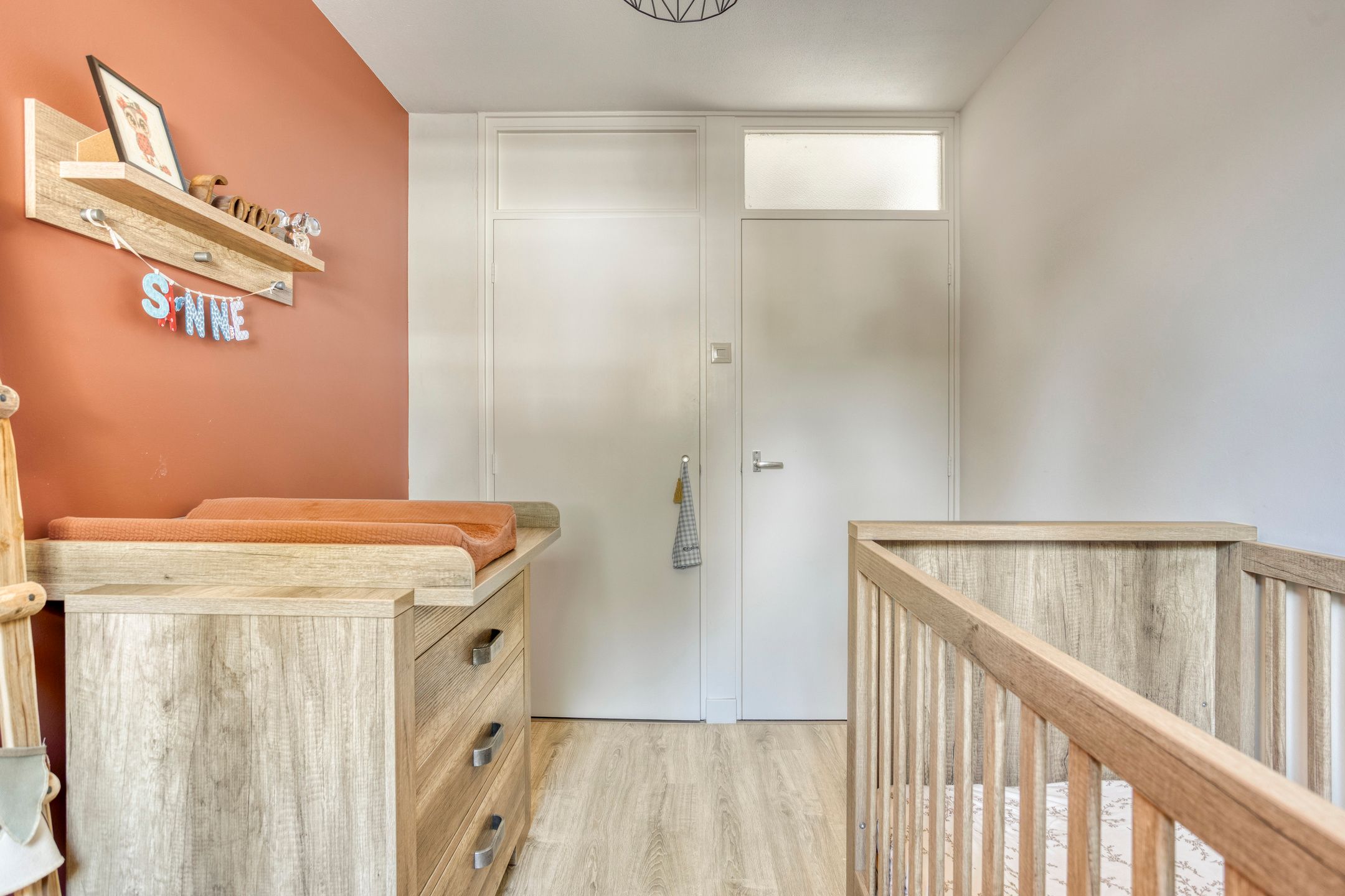 Photo 21 of Leliestraat 29