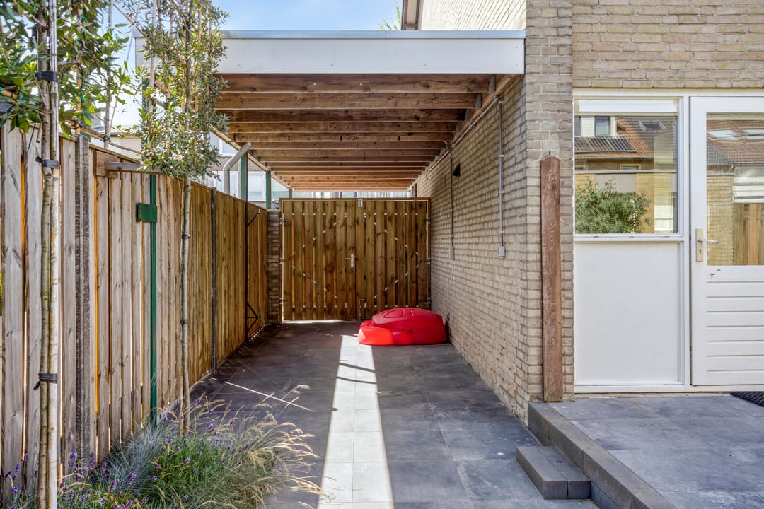 Photo 28 of Leliestraat 29