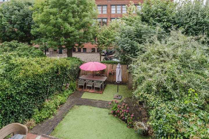 Foto 22 van Roelofsstraat 25