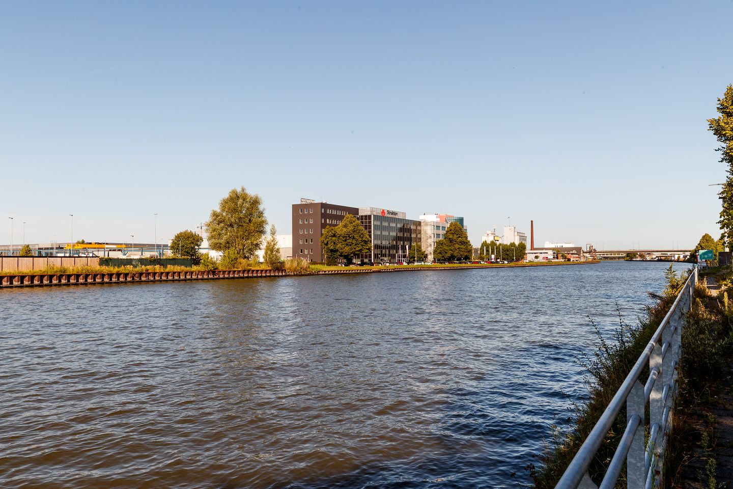 Foto 25 van Amsterdamsestraatweg 10