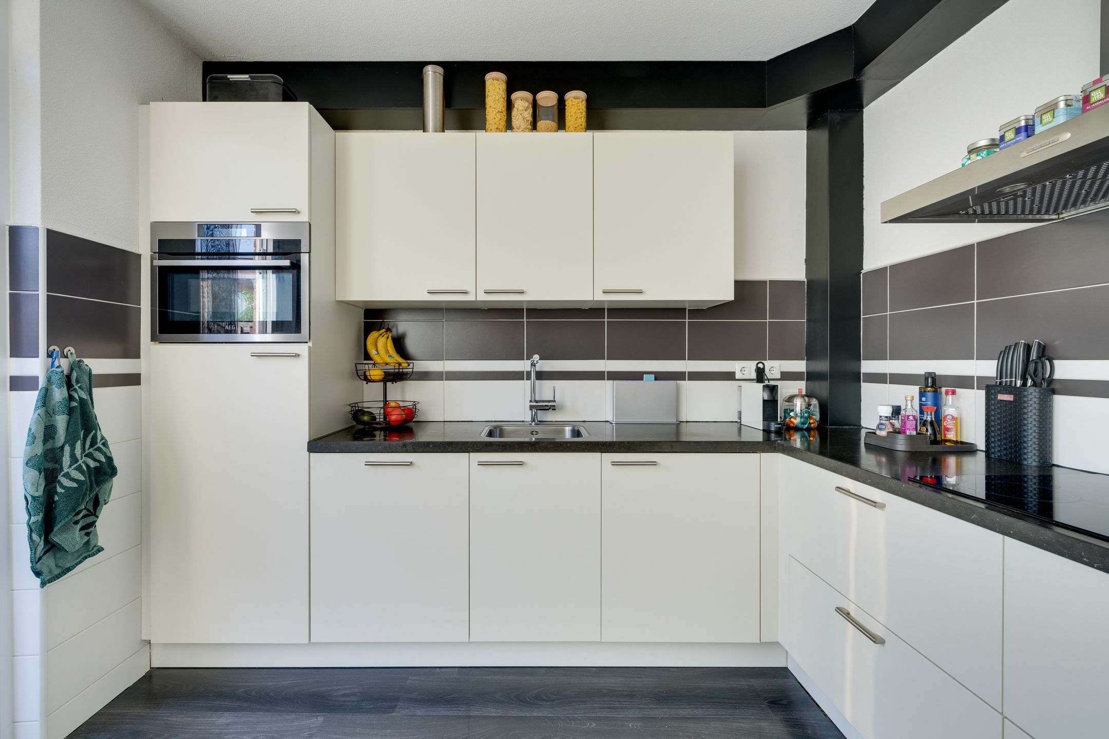 Foto 3 van Boterbloem 1-C