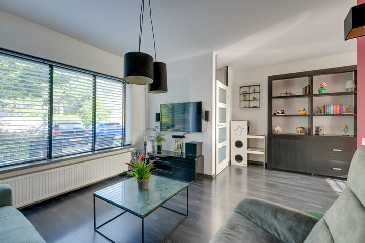 Foto 12 van Boterbloem 1-C