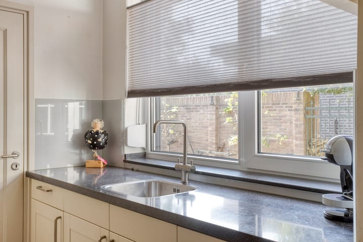 Photo 18 of Laurentiusstraat 13