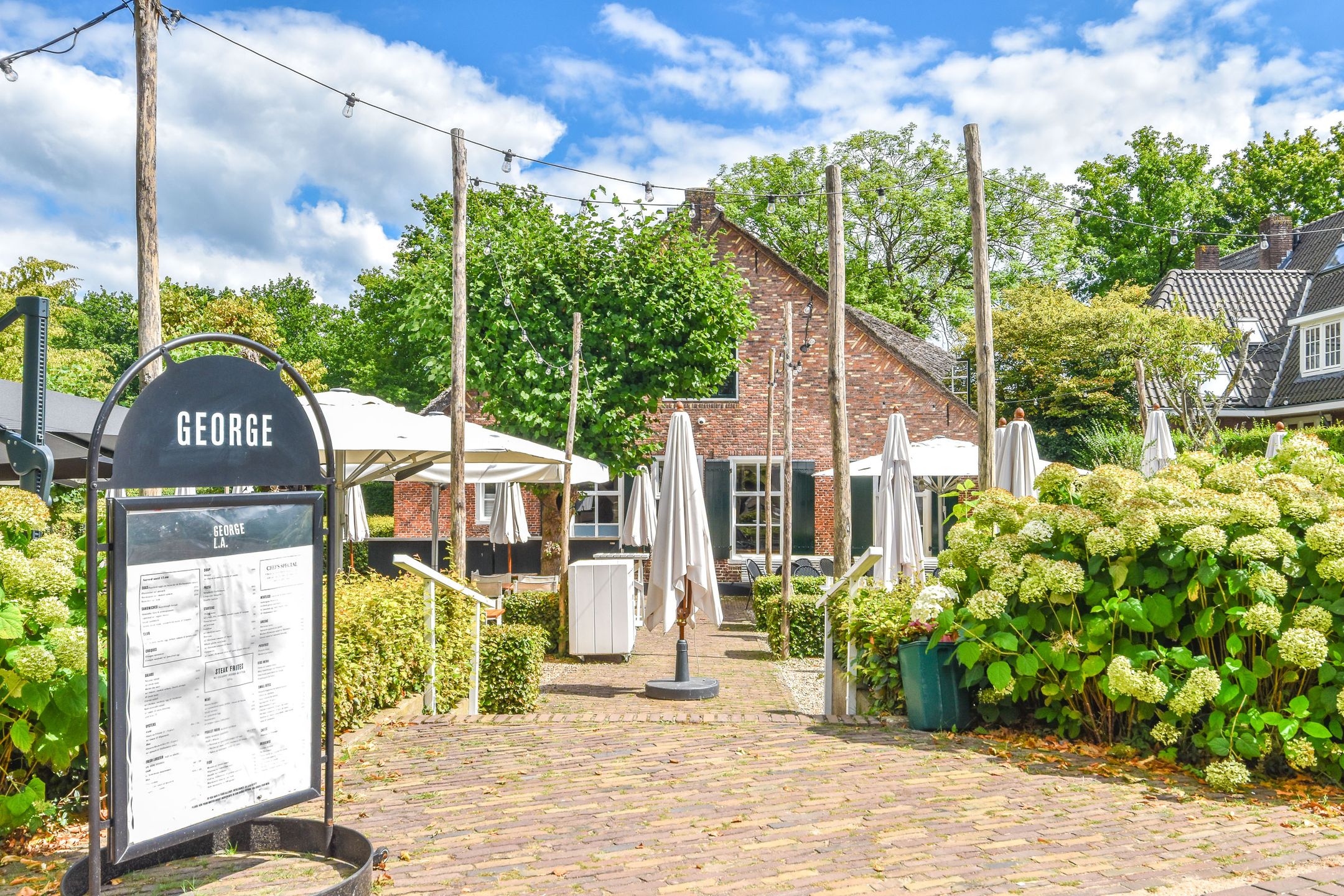 Foto 33 van Naarderstraat 43