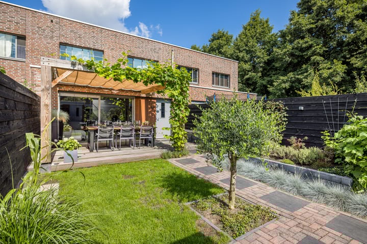 Foto 5 van Leo Fallplantsoen 53