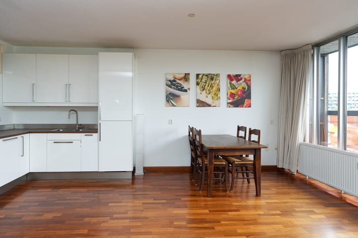 Foto 17 van Burg. Hustinxstraat 222