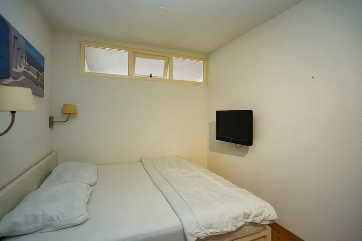 Foto 21 van Burg. Hustinxstraat 222