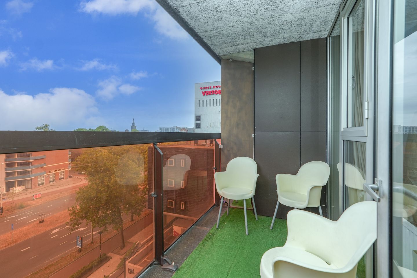 Foto 25 van Burg. Hustinxstraat 222