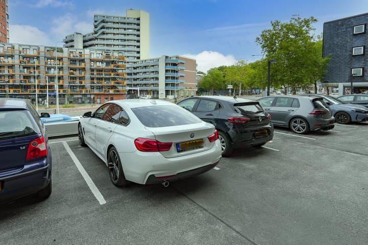 Foto 28 van Burg. Hustinxstraat 222