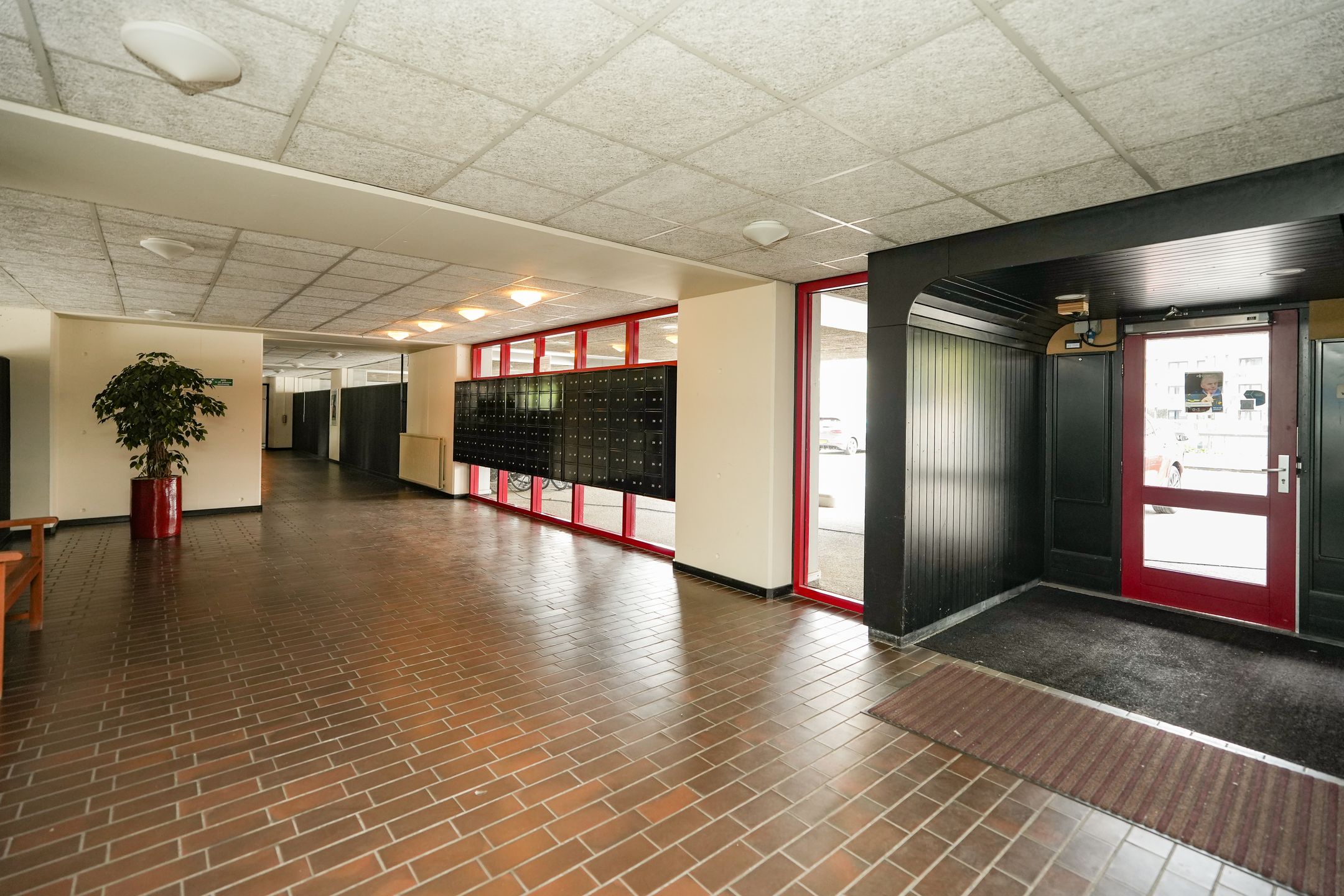 Foto 30 van Burg. Hustinxstraat 222