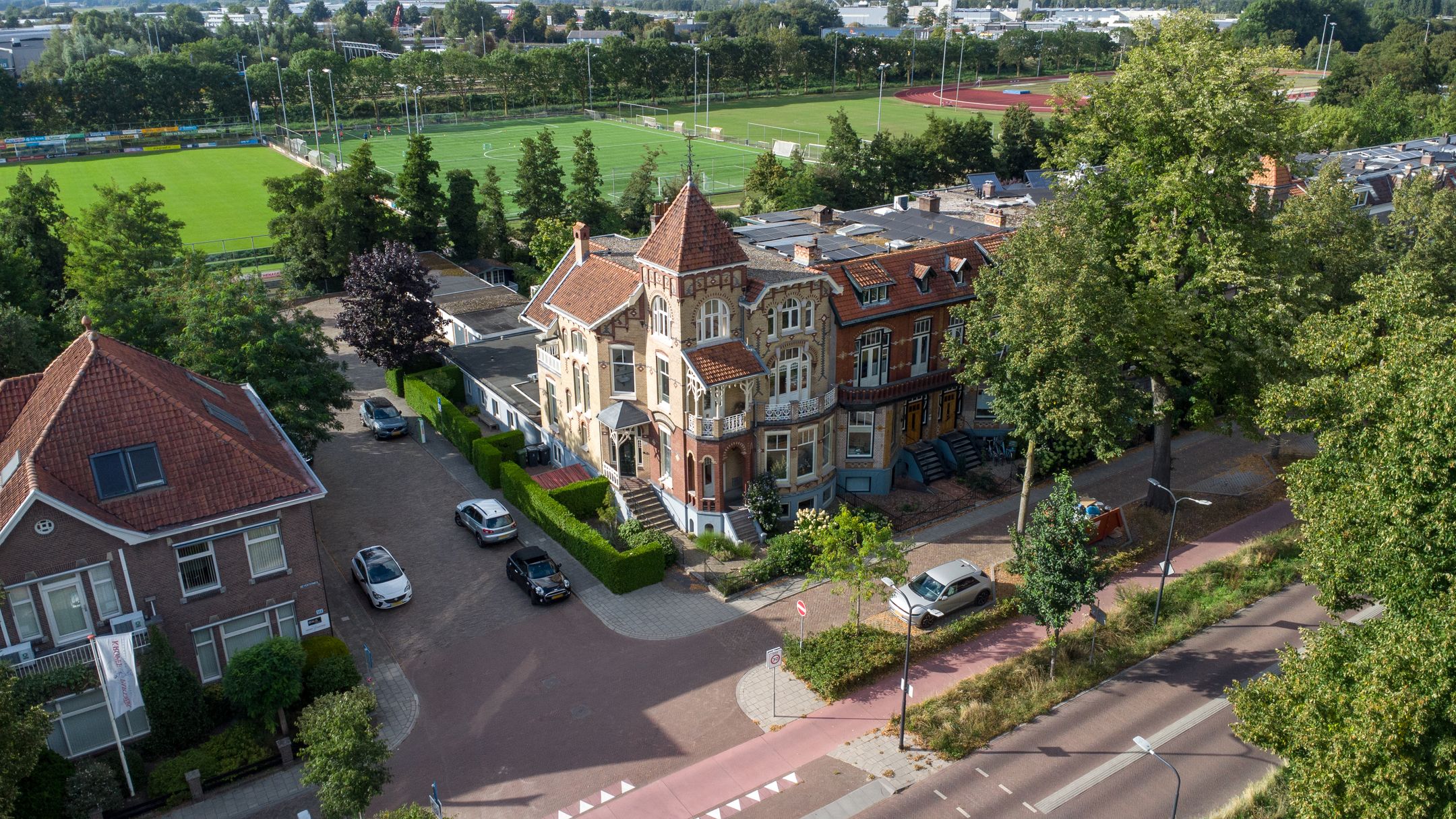 803.jpg?options=width=2160