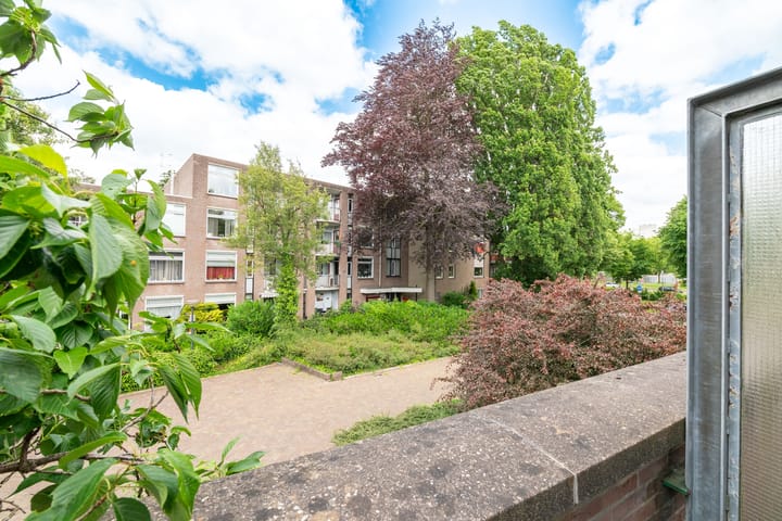 Foto 16 van Van Galenstraat 105