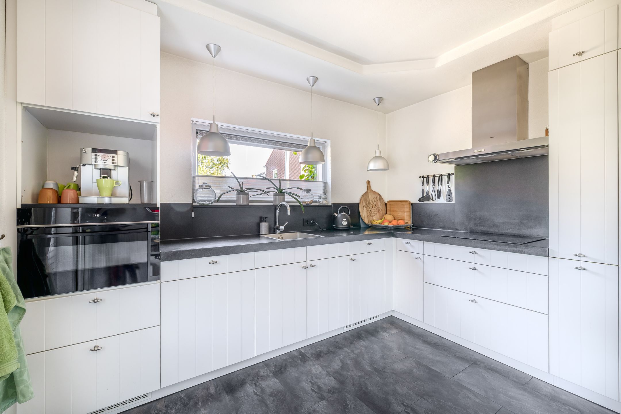 Foto 15 van Renessestraat 1