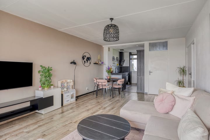 Foto 10 van Plutostraat 320