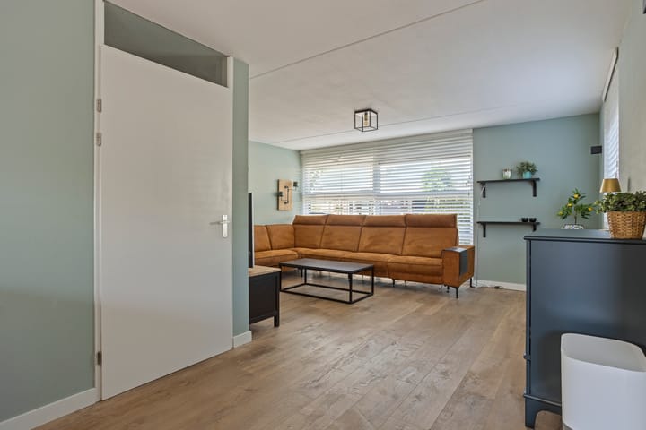 Foto 12 van Aronskelk 50