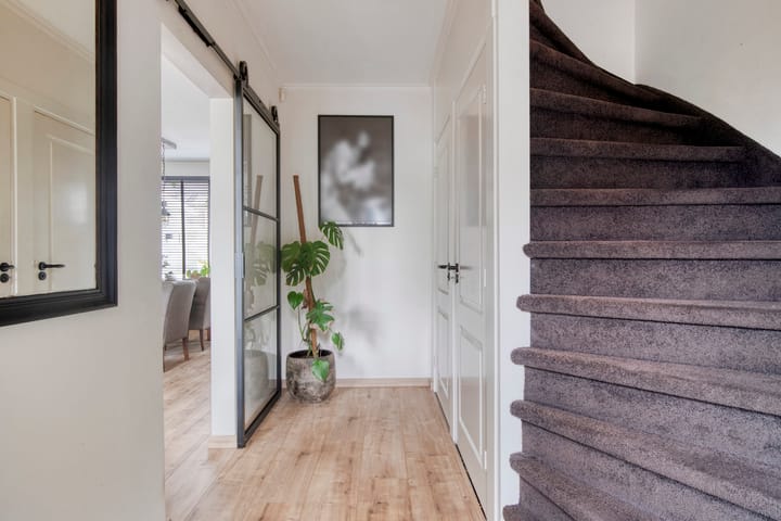 Foto 9 van Van der Duyn van Maasdamstraat 4