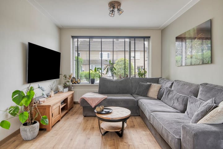 Foto 11 van Van der Duyn van Maasdamstraat 4