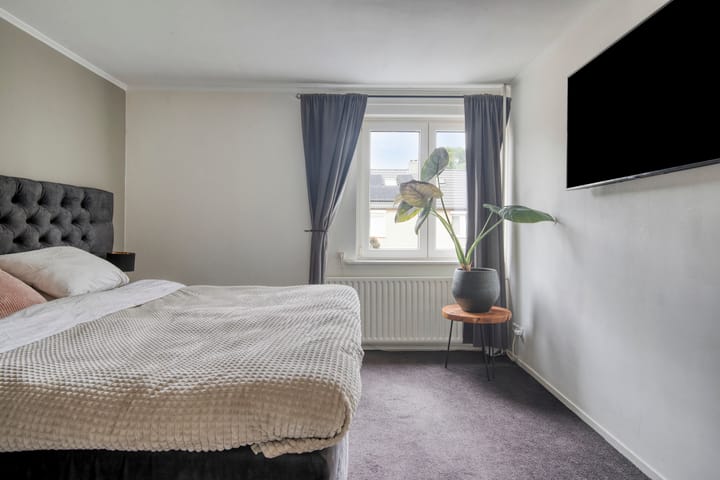 Foto 18 van Van der Duyn van Maasdamstraat 4