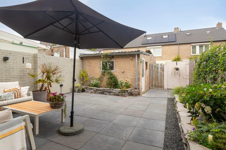 Foto 30 van Van der Duyn van Maasdamstraat 4