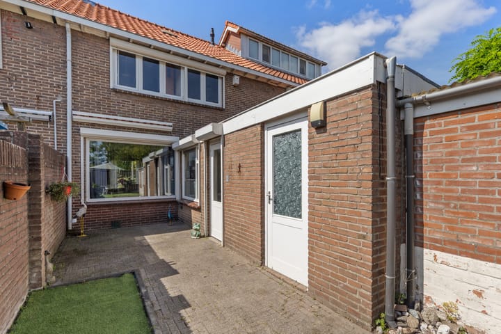 Foto 40 van Sint Theresiastraat 25