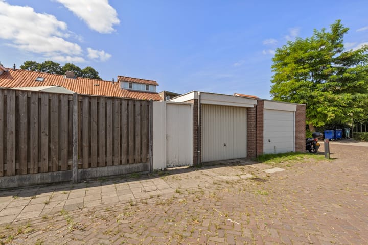 Foto 43 van Sint Theresiastraat 25