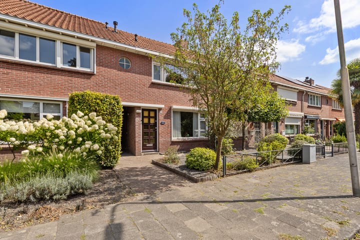 Foto 45 van Sint Theresiastraat 25