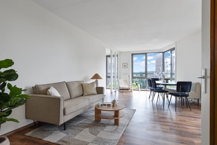 Photo 3 of Pieter Oosterhuisstraat 75