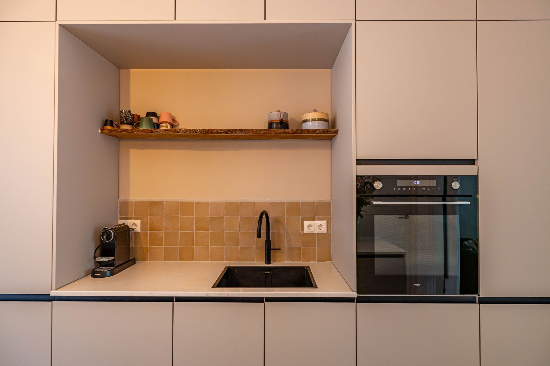 Photo 9 of Ambonstraat 16