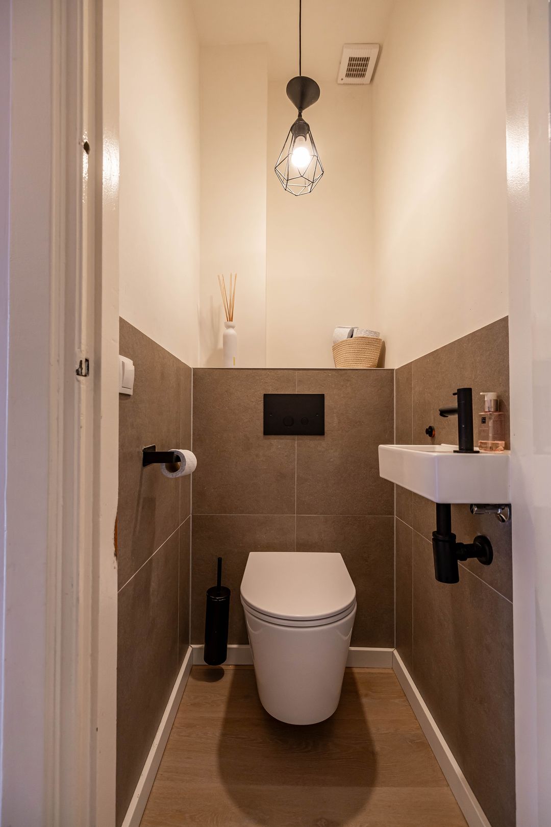 Photo 32 of Ambonstraat 16