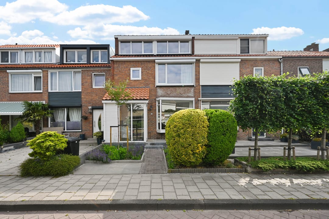 Photo 1 of Henriëtte Roland Holststraat 19