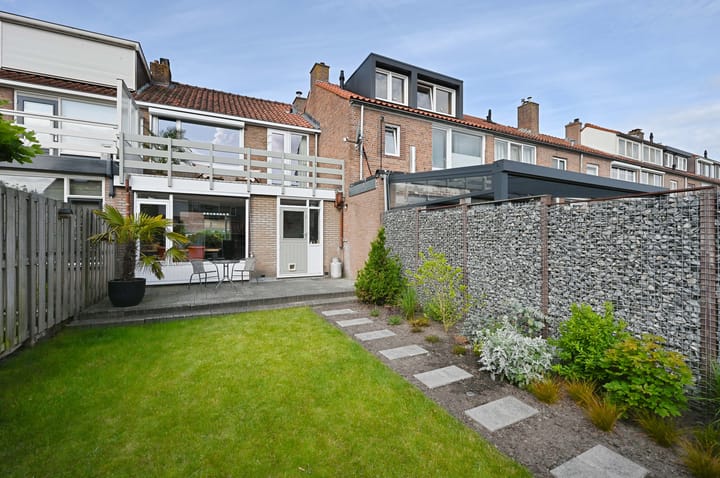 Photo 2 of Henriëtte Roland Holststraat 19