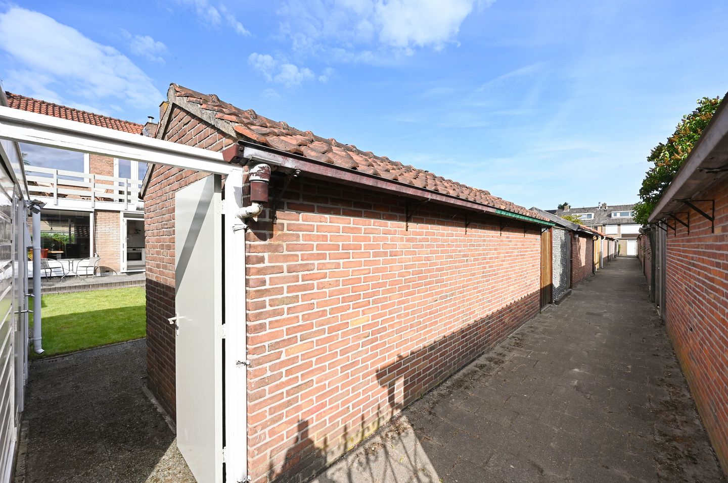 Photo 44 of Henriëtte Roland Holststraat 19