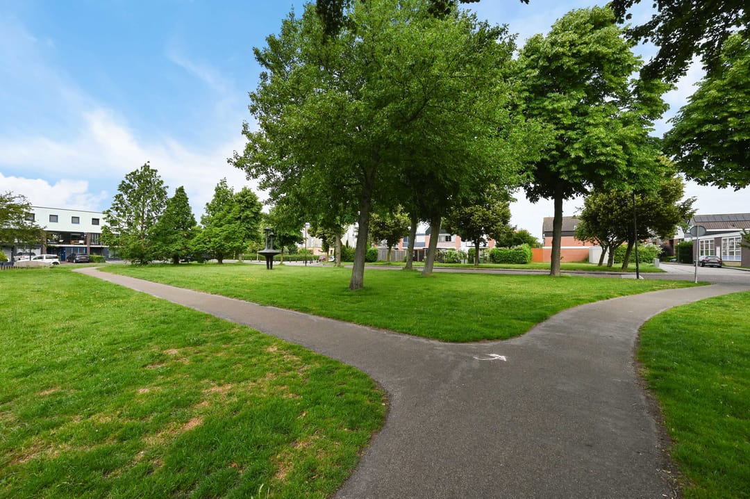 Photo 47 of Henriëtte Roland Holststraat 19