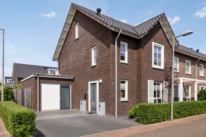 Foto 1 van Van Velthuizenerf 14