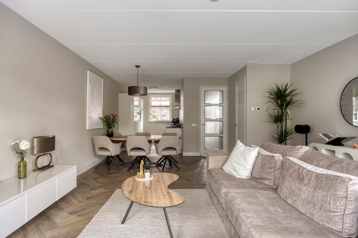 Foto 5 van Van Velthuizenerf 14