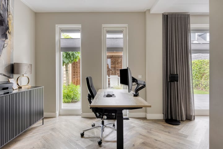 Foto 6 van Van Velthuizenerf 14