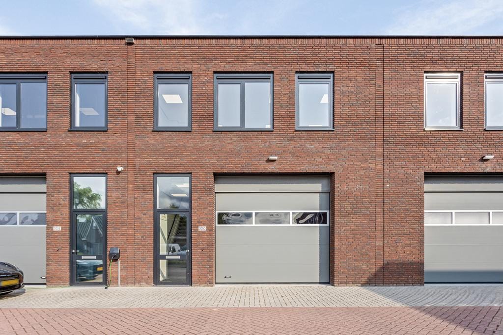 Bekijk foto 1 van Boeingavenue 305-D