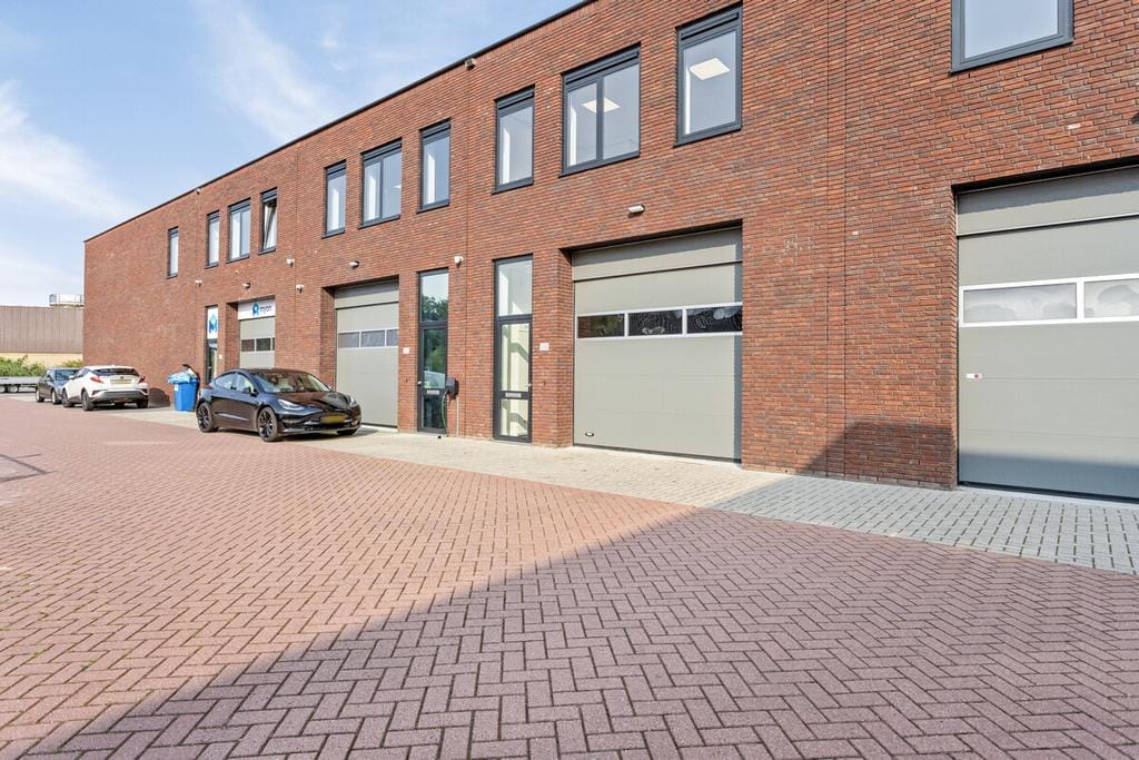 Bekijk foto 2 van Boeingavenue 305-D